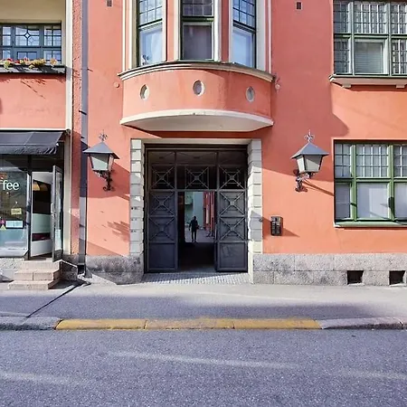 *urban Studio* 32m2, Wifi, Own Entrance Helsinki