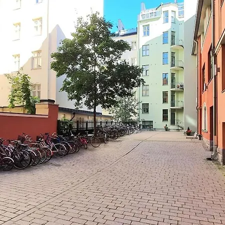 *urban Studio* 32m2, Wifi, Own Entrance *